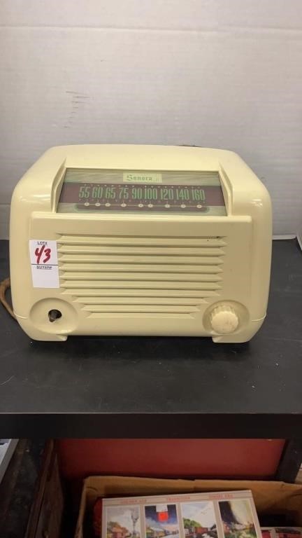 Vintage Sonora Radio
