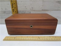 MINIATURE LANE CEDAR CHEST