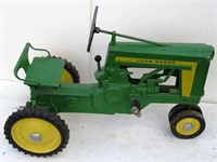 John Deere 620 Pedal Tractor