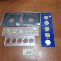 2- 1 OZ GOLD EAGLE HOLDERS , 1976 SET, $1 COLLECTN