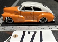Jada Toys 1947 Chevy Aerosedan Fleetline