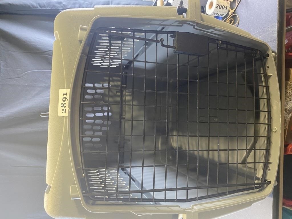 28" Animal Crate - In great condition