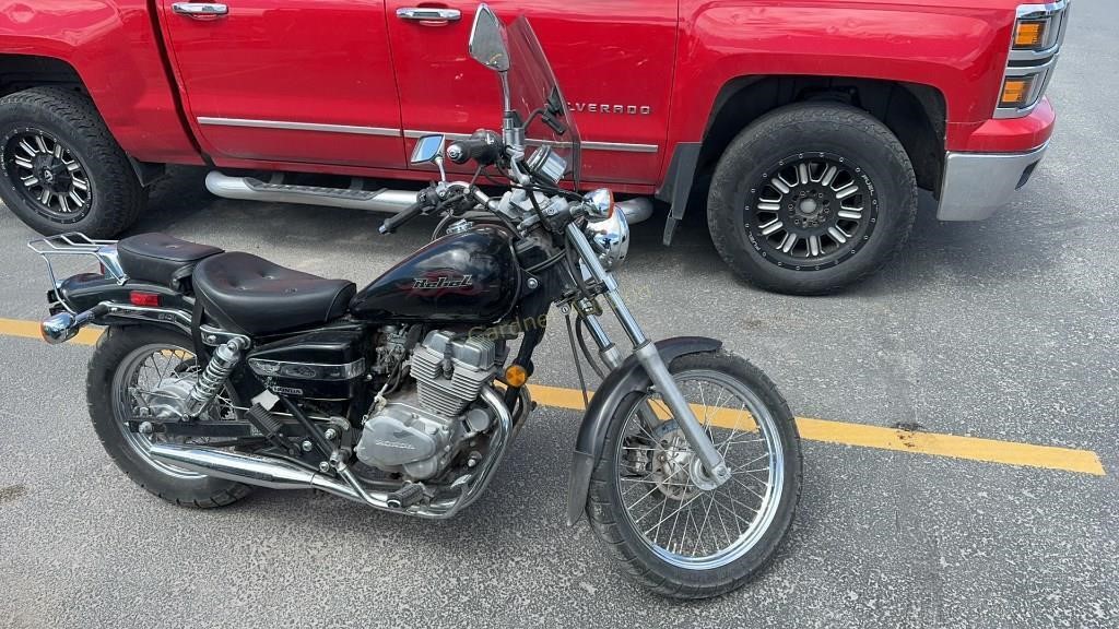 2005 HONDA REBEL MOTORCYCLE