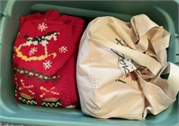 CRISTMAS AND ASSORTED SWEATERS - LADIES -