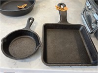 (2) LODGE EGG CAST IRON SKILLETS