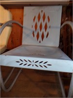 VINTAGE METAL LAWN CHAIR