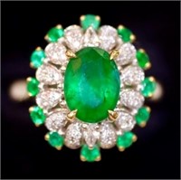 18Kt Gold Natural Emerald Ring