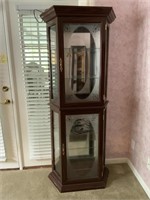 LIGHTED, MIRROR-BACKED CURIO WITH GLASS SHELVES