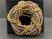 Round bead brooch pin