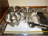 Stainless Mixing Bowls & Kitchen Accessories