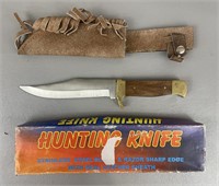 Hunting Knife With Leather Sheath