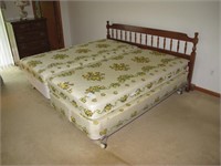 Lot, 2-pc. maple bedroom set including