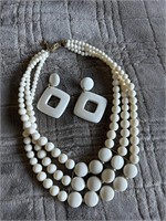 Earring necklace set