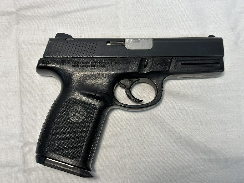 Smith & Wesson Mod. SW40VE Pistol - .40 S&W Cal