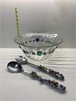 COLORED GLASS AND WIRE EMBELLISHED SALAD BOWL AND