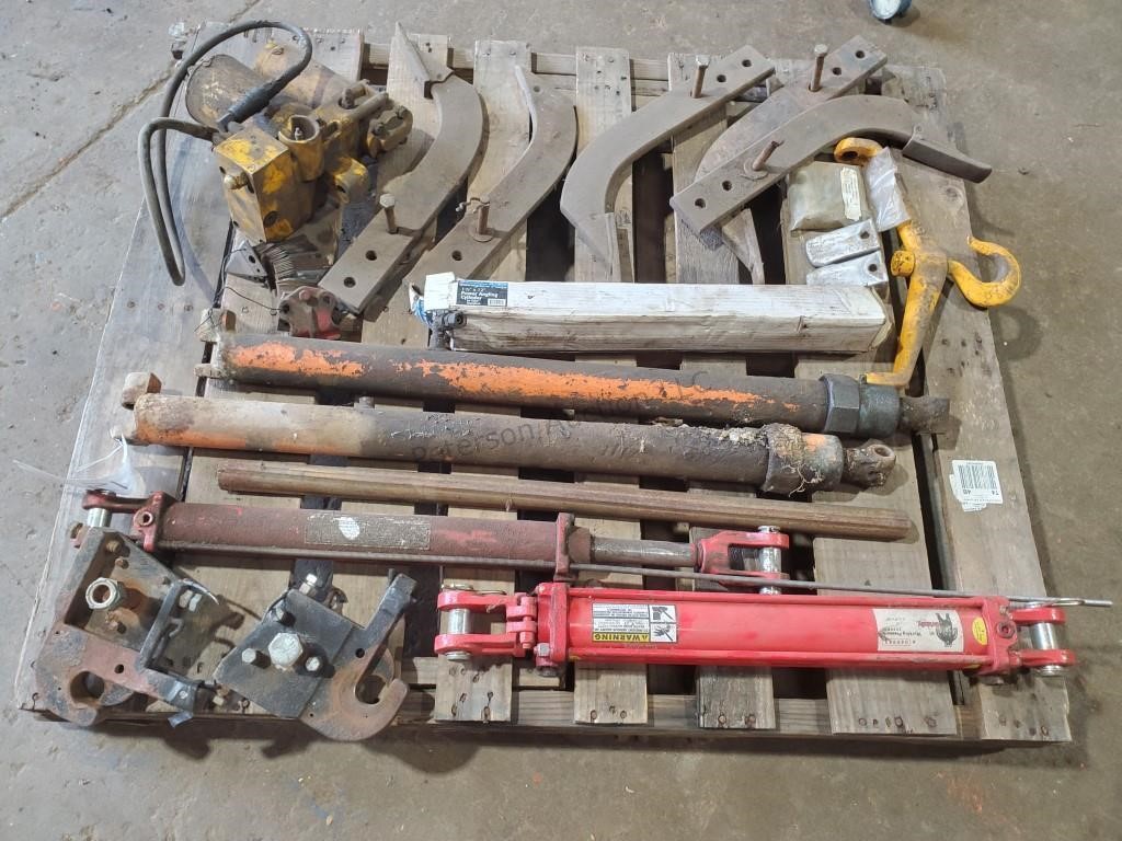 Tractor parts and hydraulic lot