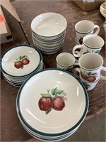 Casuals China set, 8 piece set, missing coffe cup