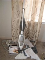 Shark vacuum w/ accessories