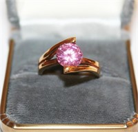 Ladies Ring w/ Stone Ring Marked 18 K E Plate