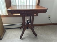 Antique victorian-style lamp table