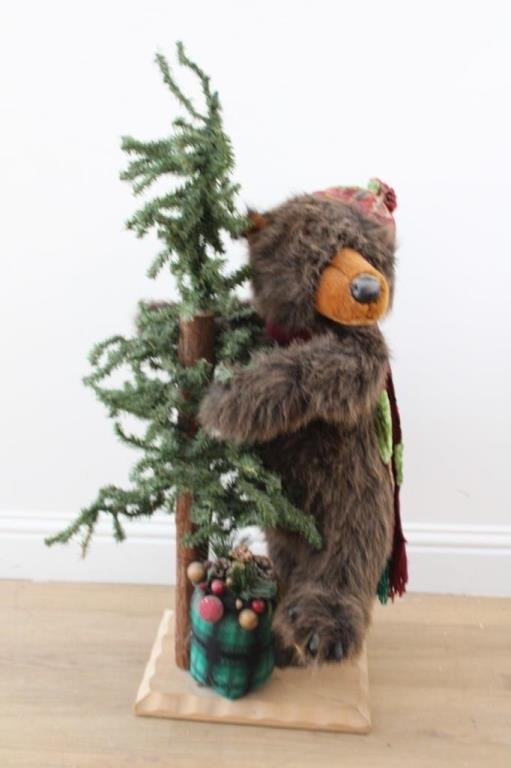 CHRISTMAS TREE & BEAR DECORATION