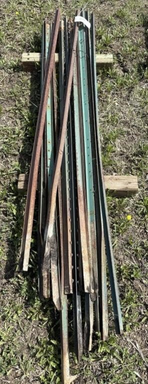 Approx 14 Steel Fence Posts