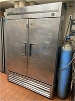 TRUE 2 Door Stainless Steel Reach-in Refrigerator