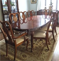 Classic Traditional Dining Room Table w 8 Chairs