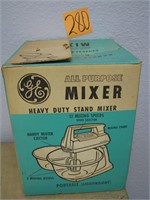 Vintage GE Mixer in box