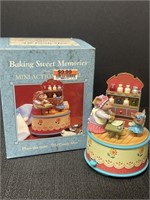 Enesco mini Baking sweet memories music box
