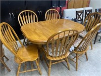 OAK DOUBLE PEDESTAL DINING TABLE WITH 6 CHAIRS