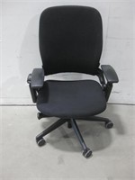 25"x 17.5"x 38" Rolling Office ChairSee Info