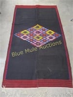 Black & red rug 91x46