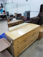 Blonde 52" Dresser w/ Mirror