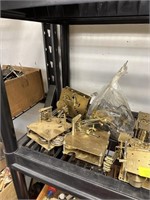 LARGE LOT OF MIXED CLOCK MOVEMENTS