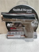 Smith & Wesson M&p 40 shoots BBs