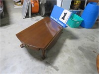 COFFEE TABLE WITH 2 DRAWERS AND DROP