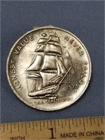 1 Troy oz. pure silver coin, Commemorating USS Con