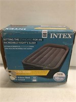 INTEX DELUXE PILLOW REST AIRBED TWIN