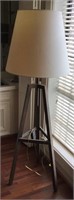 TALL FLOOR LAMP