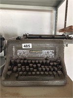 Antique UNDERWOOD Typewriter