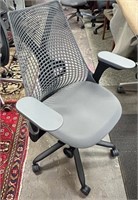 HERMAN  MILLER SALA HBACK EXEC.CHR