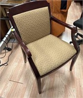 PAOLI MAHOGANY FRAME GUEST CHAIR