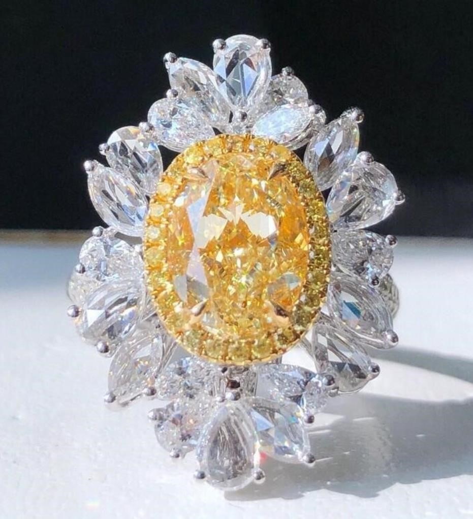 Splendid Jewelry auction