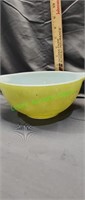 Pyrex #443 Green cinderella bowl