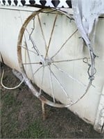 VintageIron Wagon Wheel Yard Decor