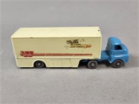 MATCHBOX LESNEY WALLS TRACTOR TRAILER