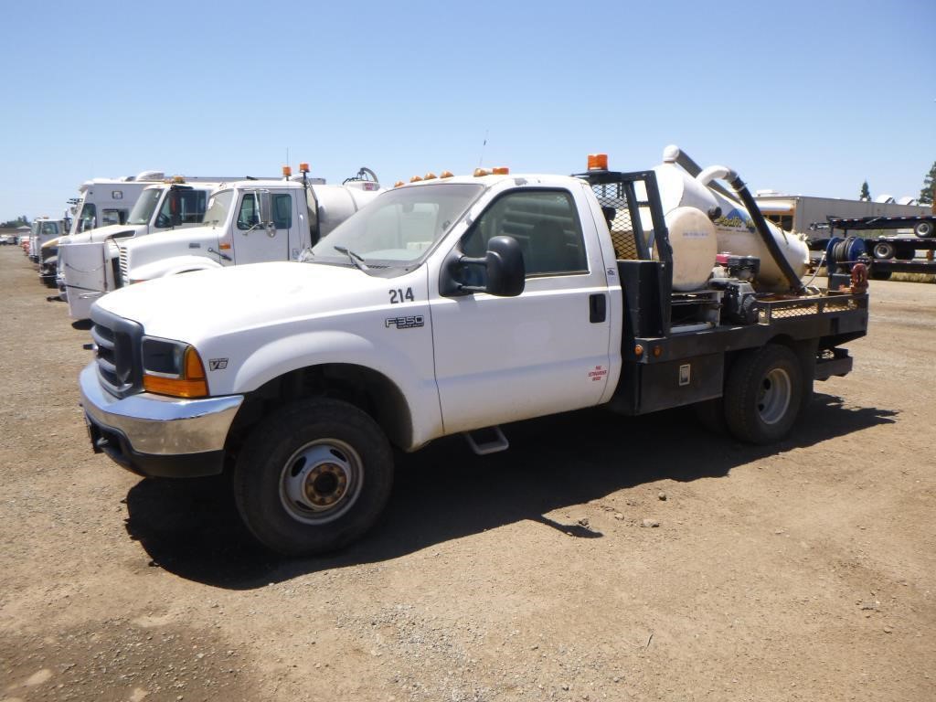 1999 Ford F350 Flatbed Truck