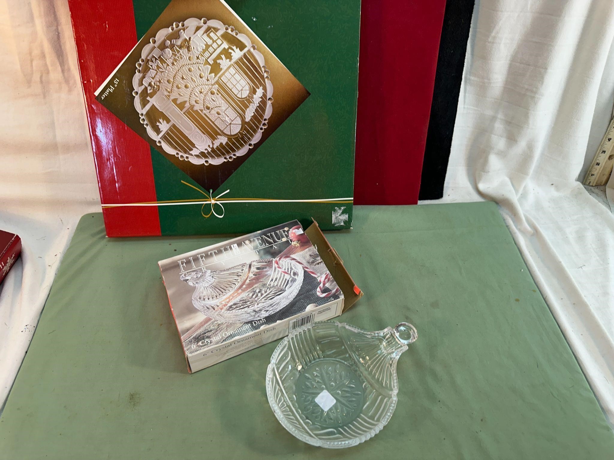 CHRISTMAS CRYSTAL PLATTER & ORMAMENT DISH NIB