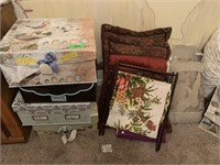 LOT OF PILLOWS / BOXES FOLDING YARN HOLDER